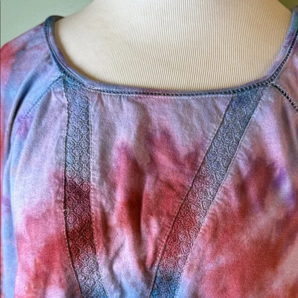 Tie-Dye Women's Top - Picture 3 of 8